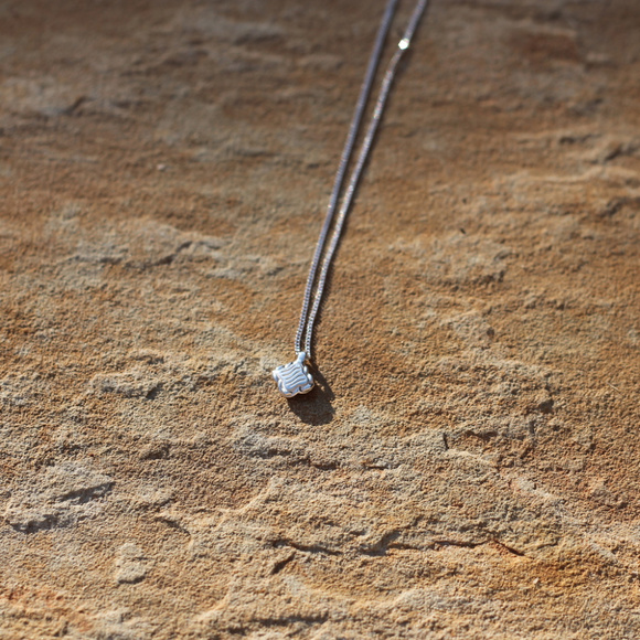 Braided Quatrefoil Necklace — Everly and Ace - Picture 2 of 3